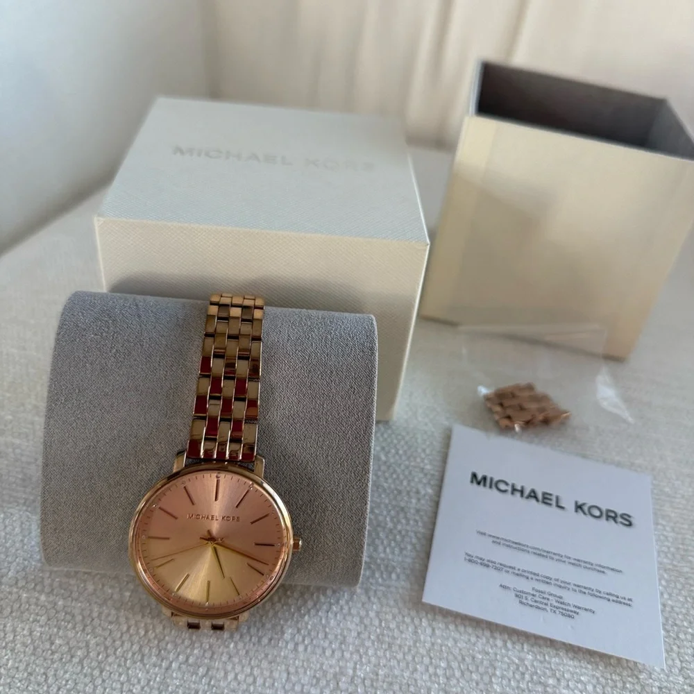 Michael Kors Gold Watch with Minimalist Dial and Link Bracelet - Picture 9 of 9